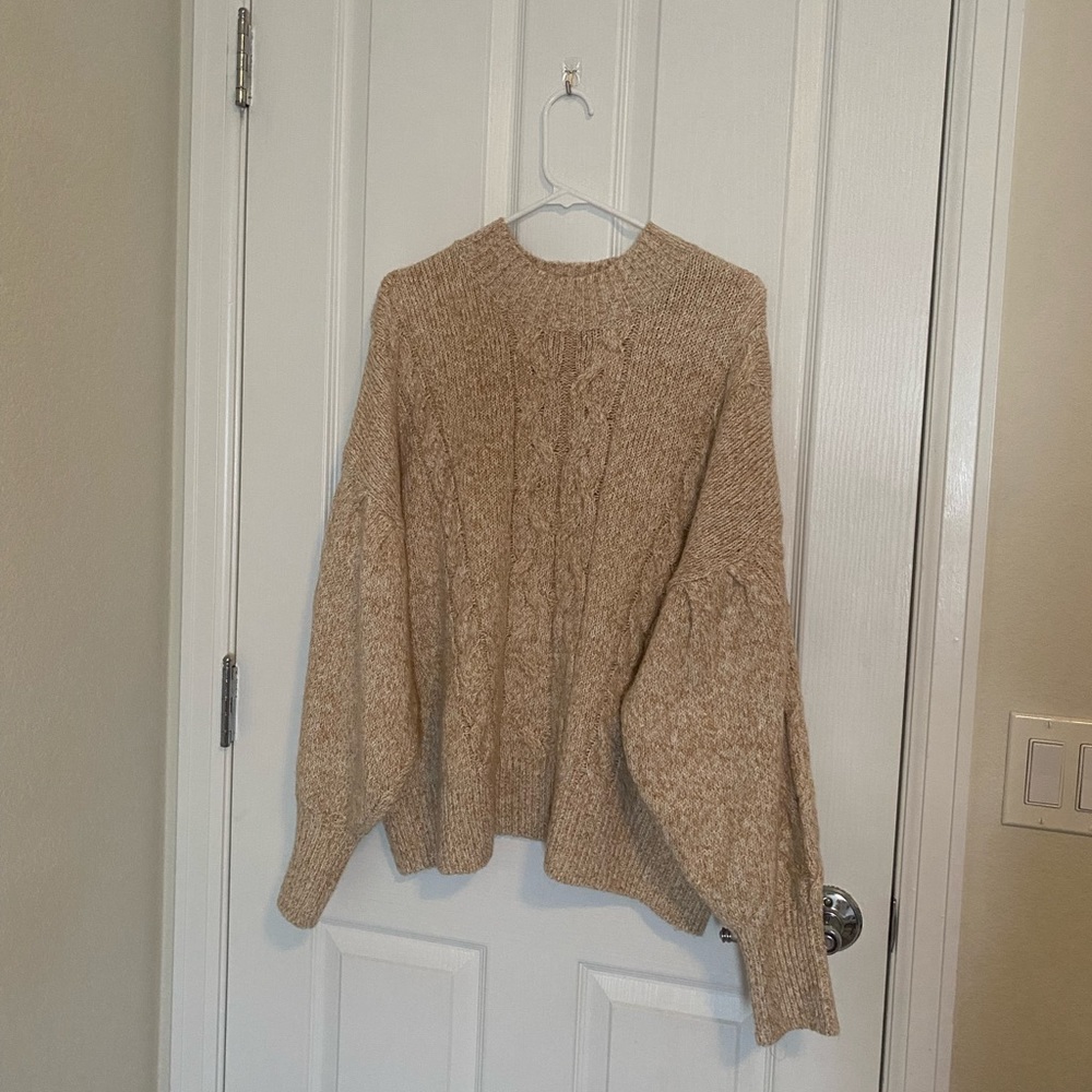 Old navy cable knit sweater